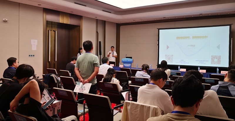 快速退火技術(shù)在鐵電薄膜材料中應(yīng)用的研究報告